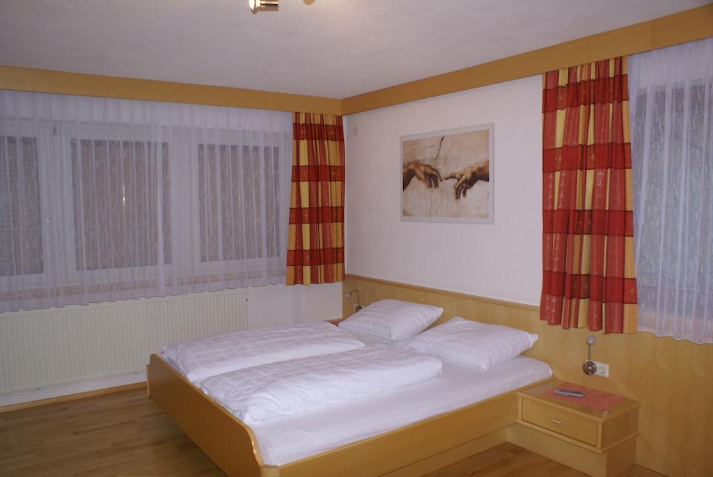 Gasthof Hirschen Wenns Room photo